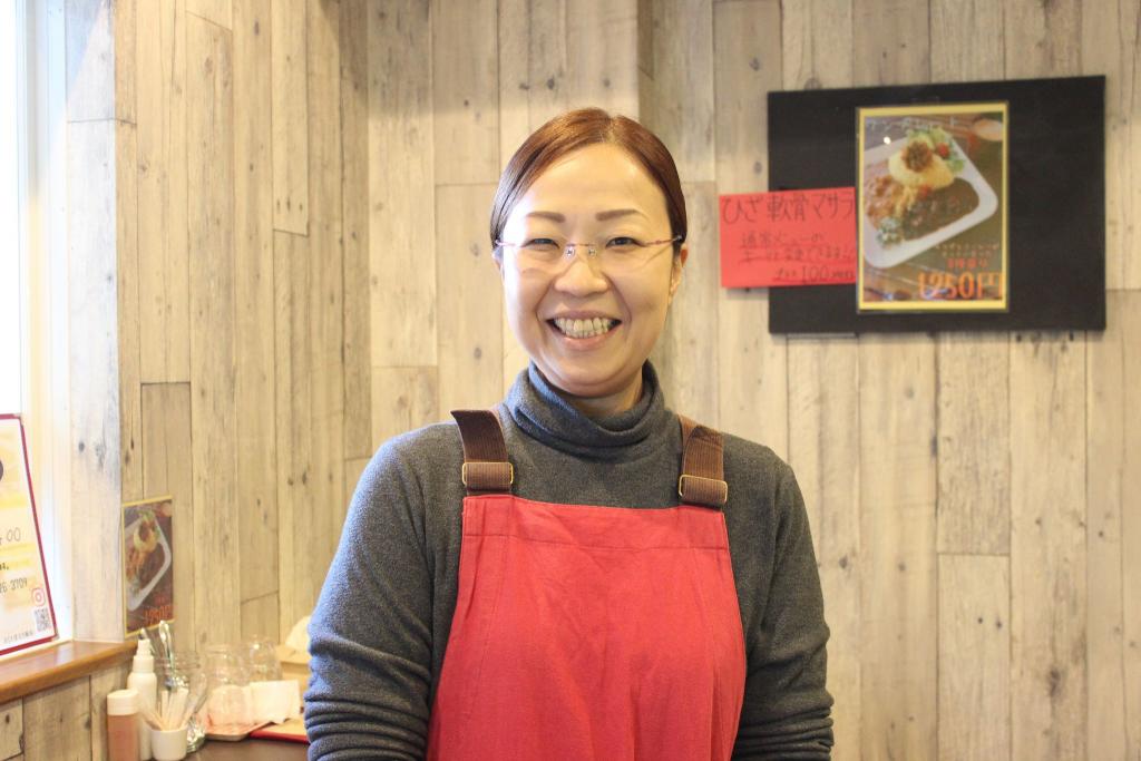 Hanmerオーナーの野村美希さん。気さくな笑顔で出迎えてくれます