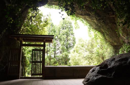霊厳洞 [撮影時期：5月12時頃]