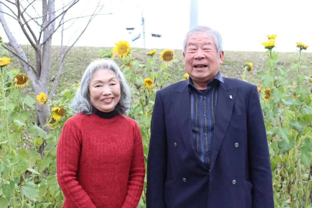 「かわしりひょっとこ愛笑会」会長の吉村孝則さん（写真右）と事務局長の千原幸子さん