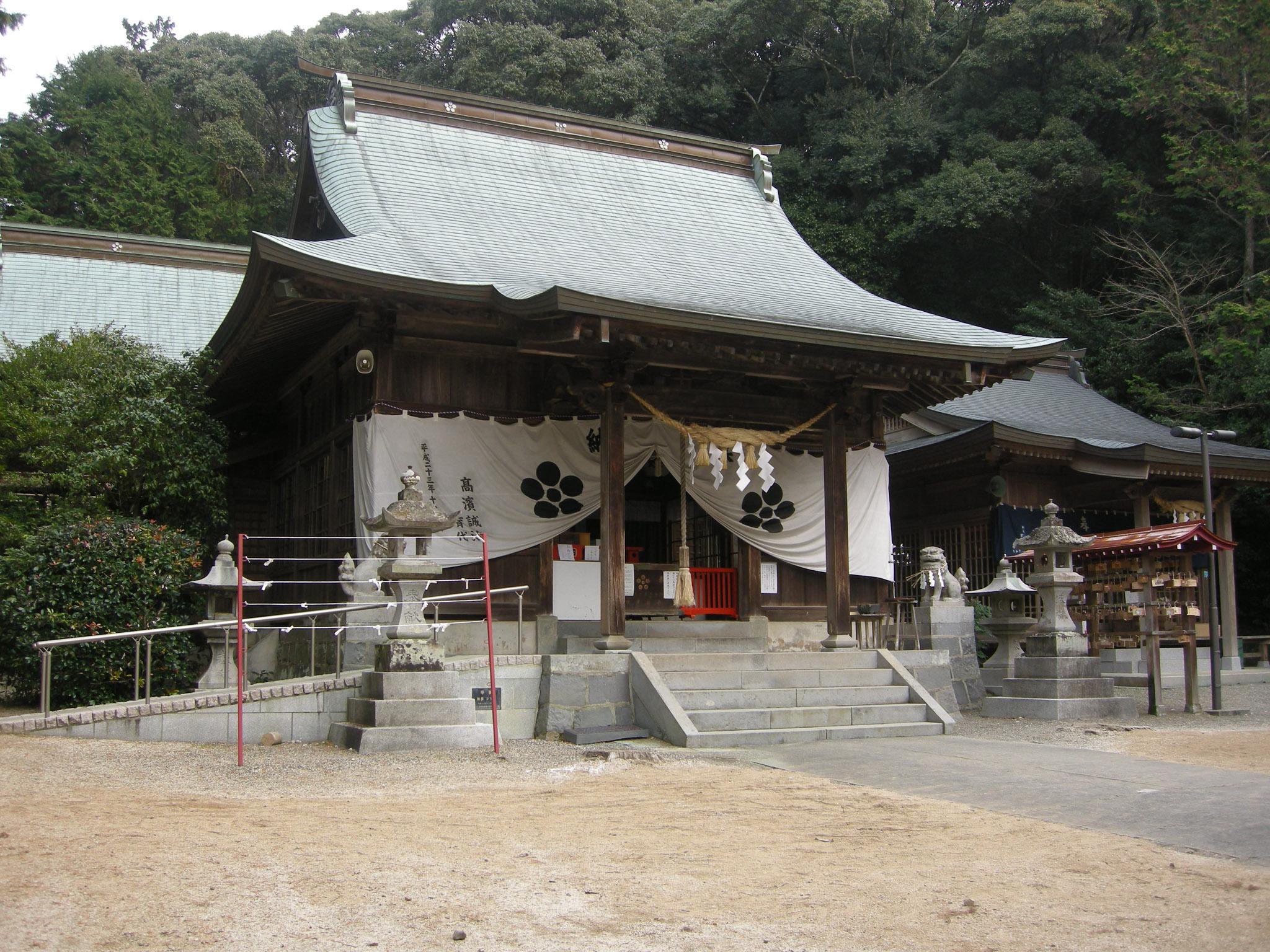 六殿神社