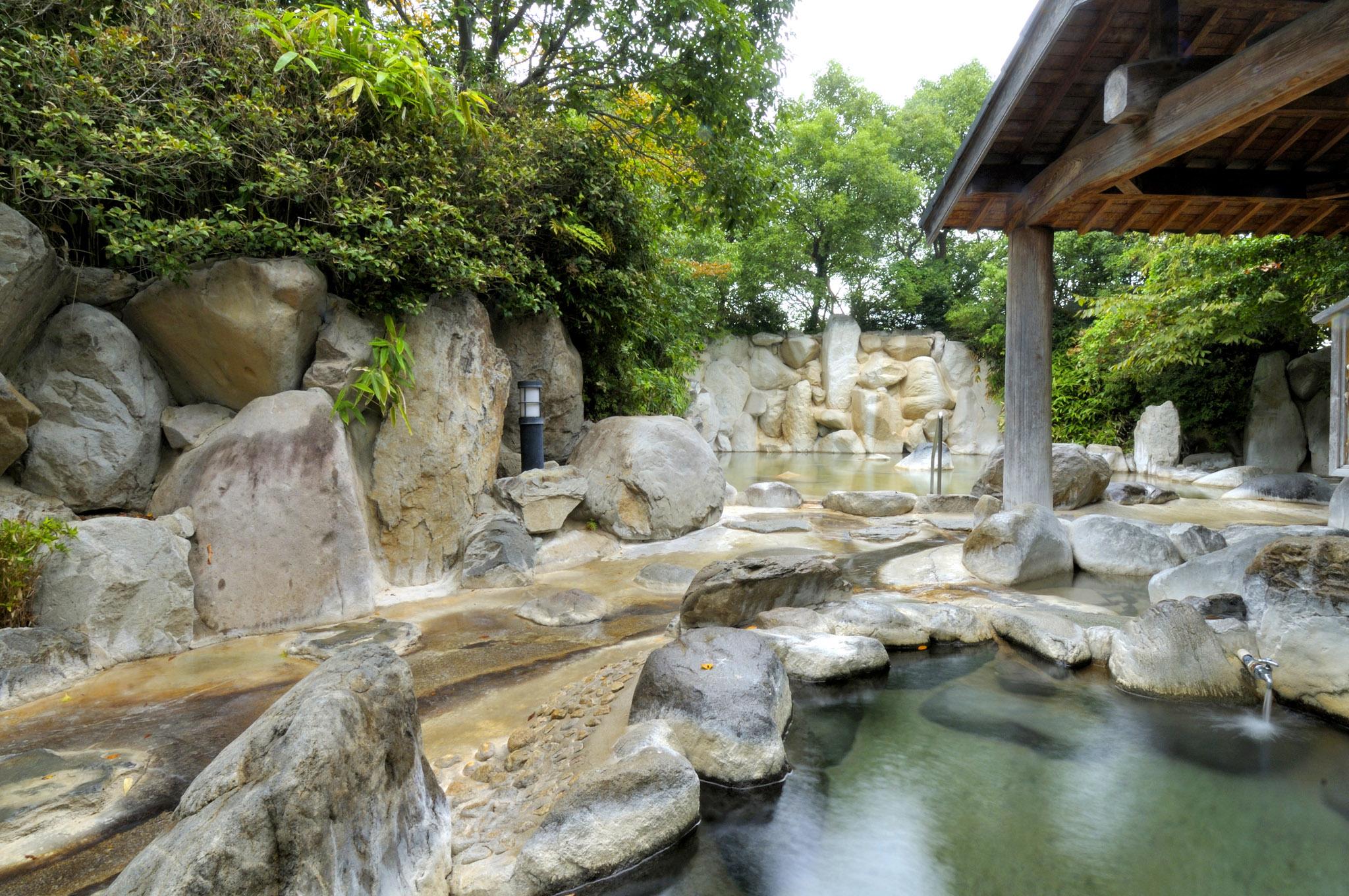 植木温泉 荒木観光ホテル | 観光地 | 熊本市観光ガイド