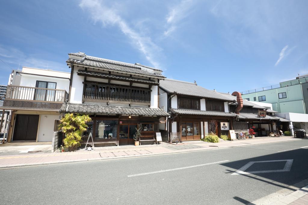 Das Stadtbild von Shinmachi und Fukumachi (Straße in Tojinmachi)